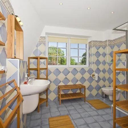 Ostseehaus Lea Doppelhaushaelfte *